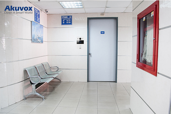Chuông cửa màn hình R20A Akuvox dành cho trung tâm y tế 